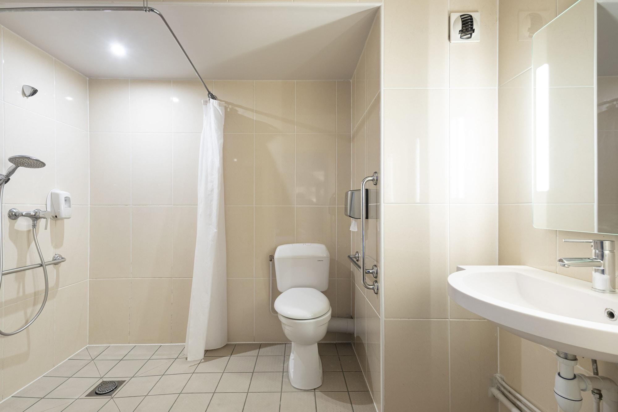 B&B Hotel Lyon Centre Monplaisir Dış mekan fotoğraf
